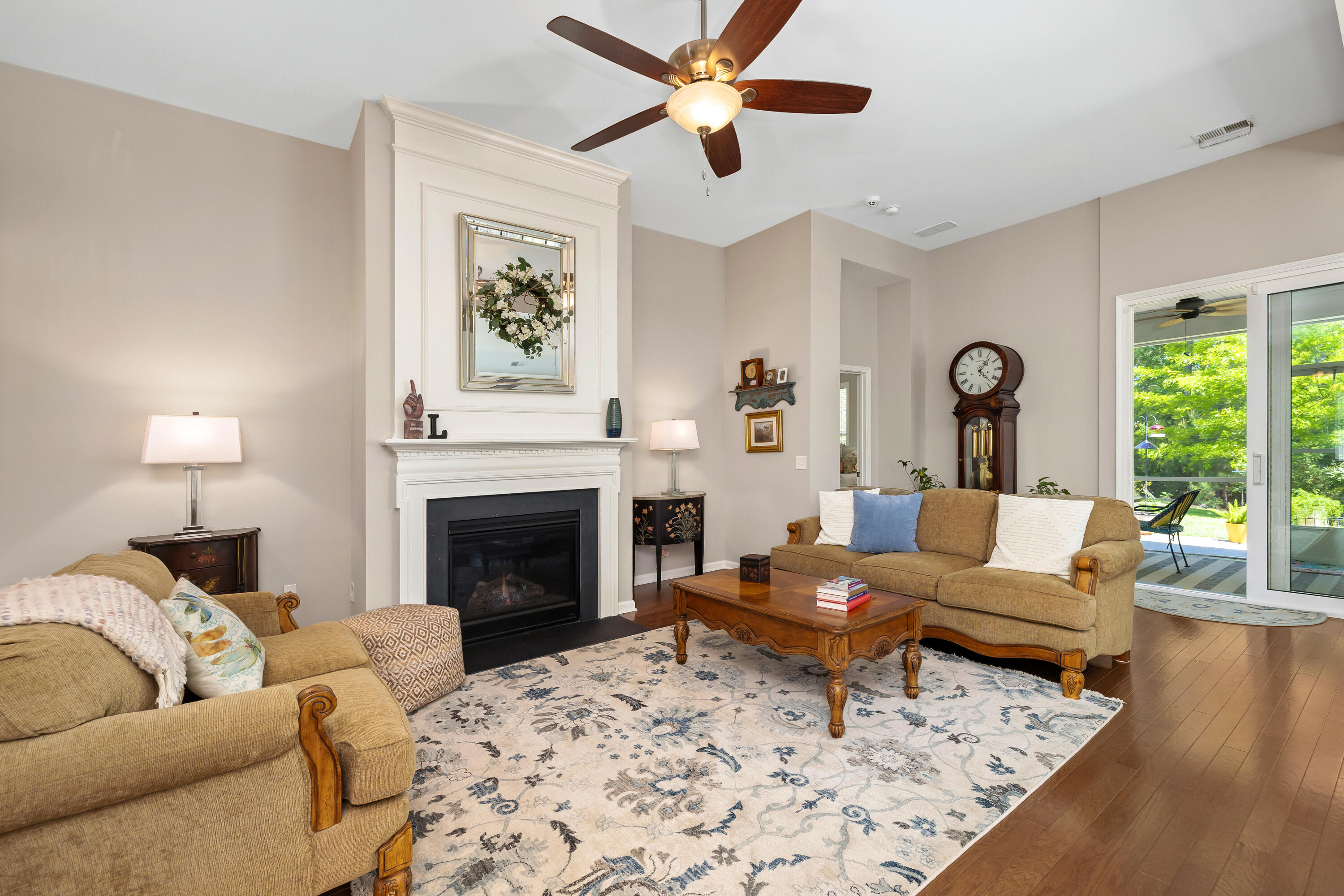 2412 Hummingbird Lane