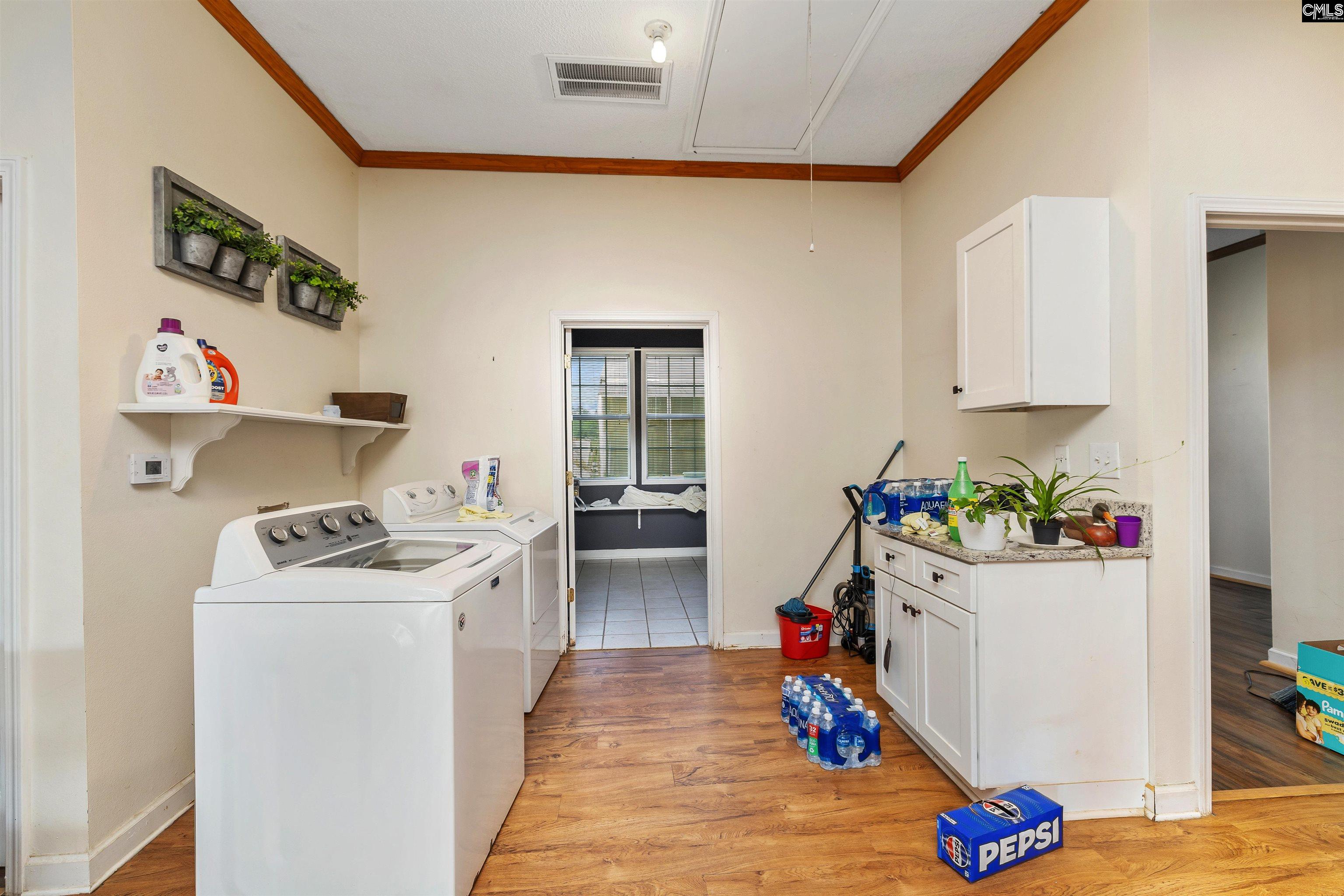 2366 Lockhart Rd