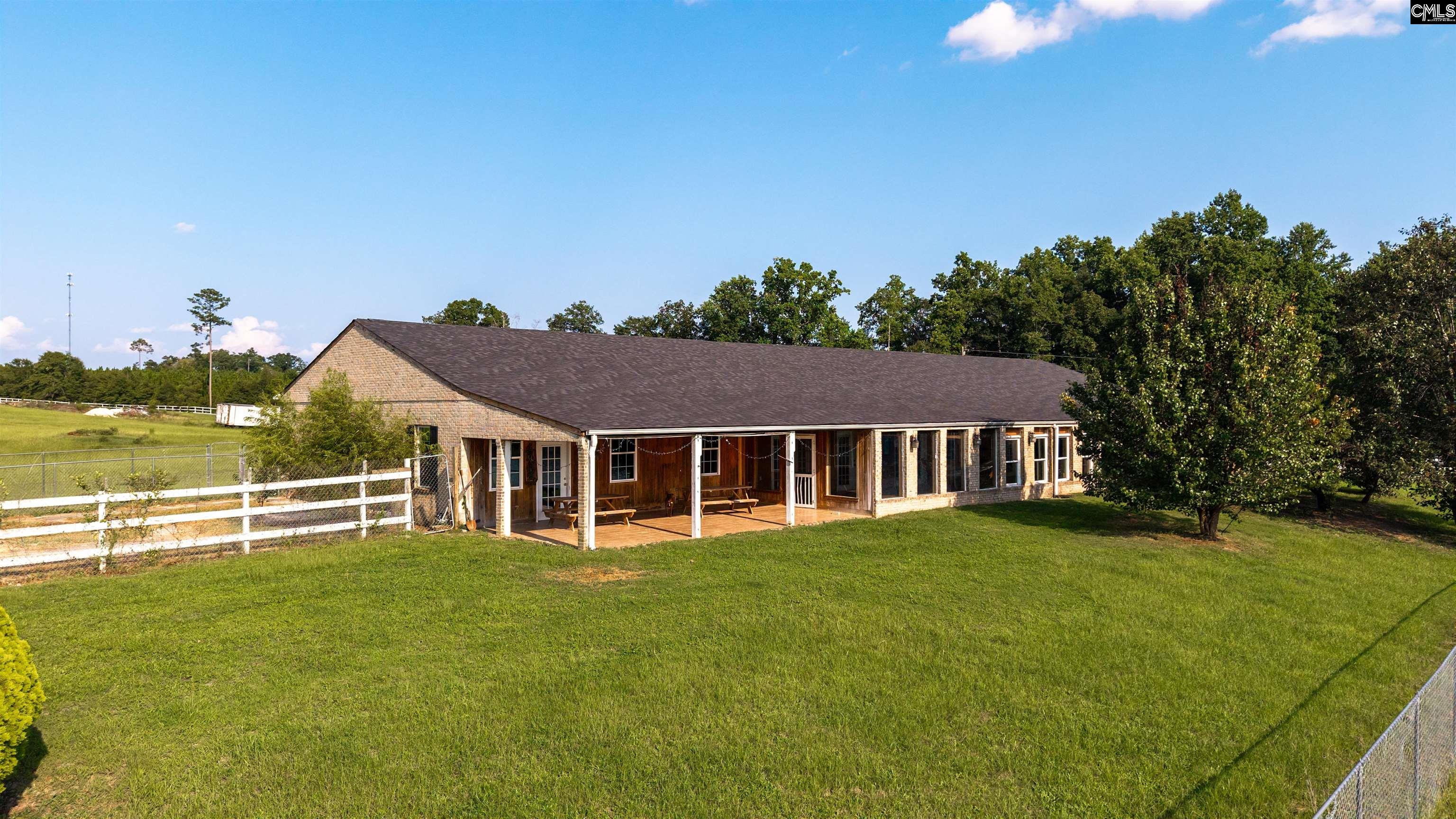 2366 Lockhart Rd