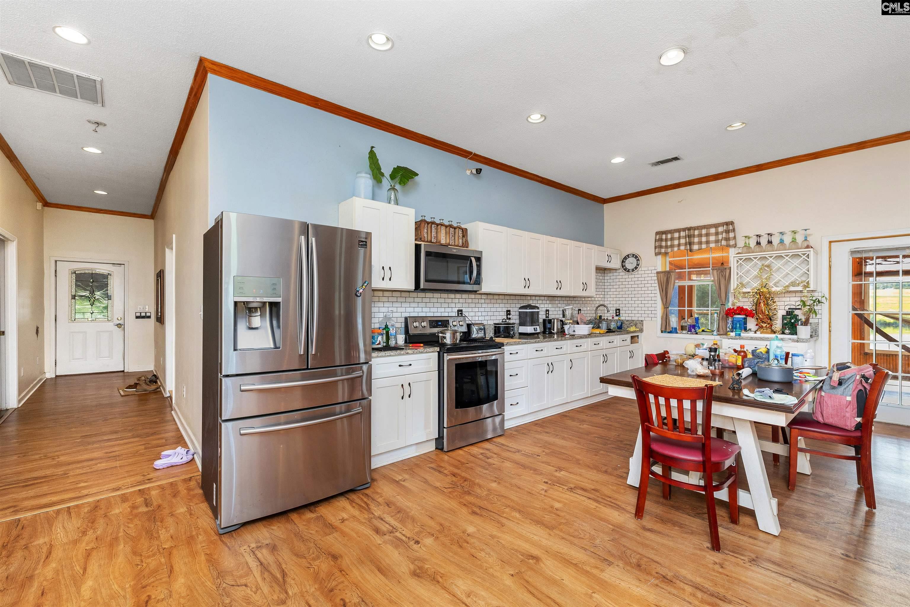 2366 Lockhart Rd