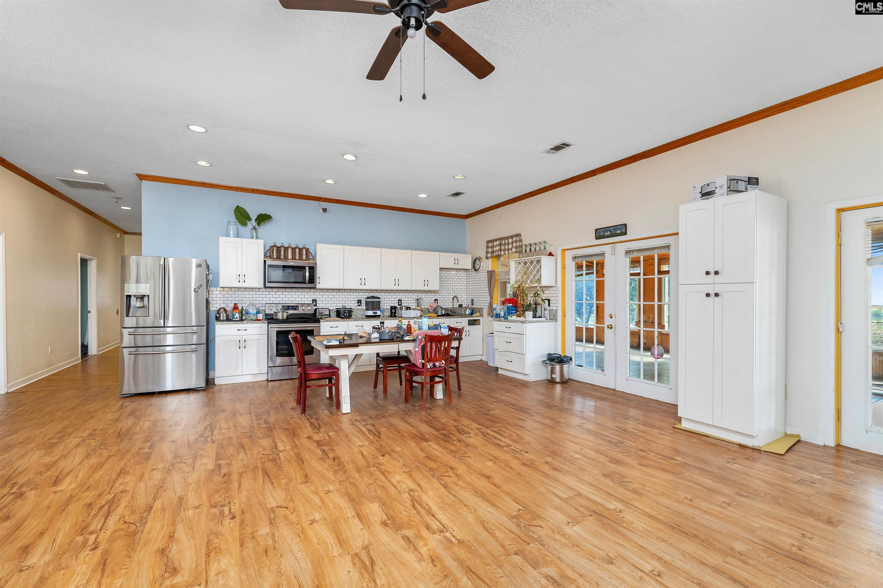2366 Lockhart Rd