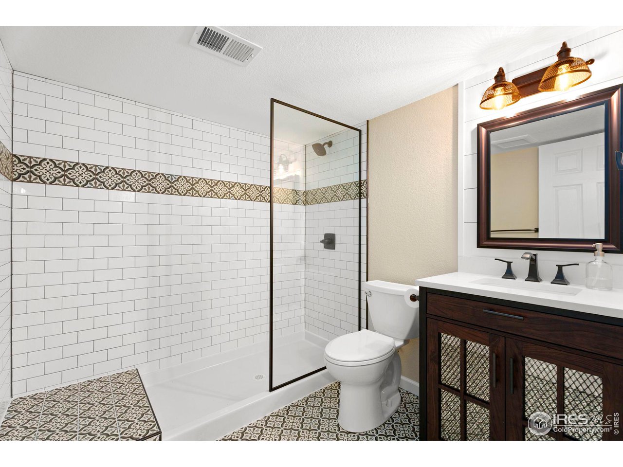 2090 Blue Mountain Rd