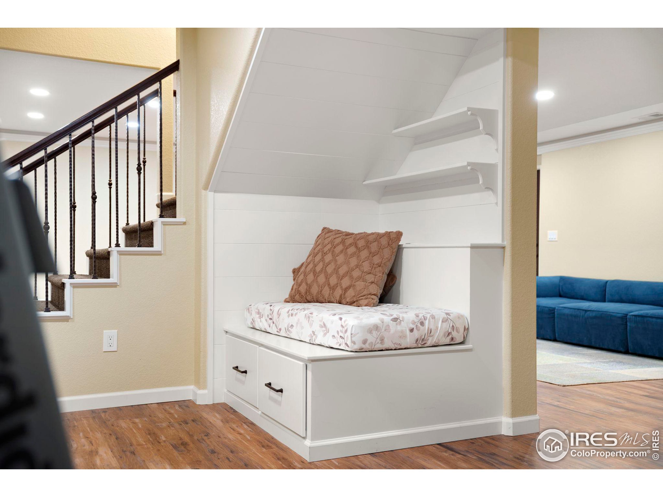 2090 Blue Mountain Rd