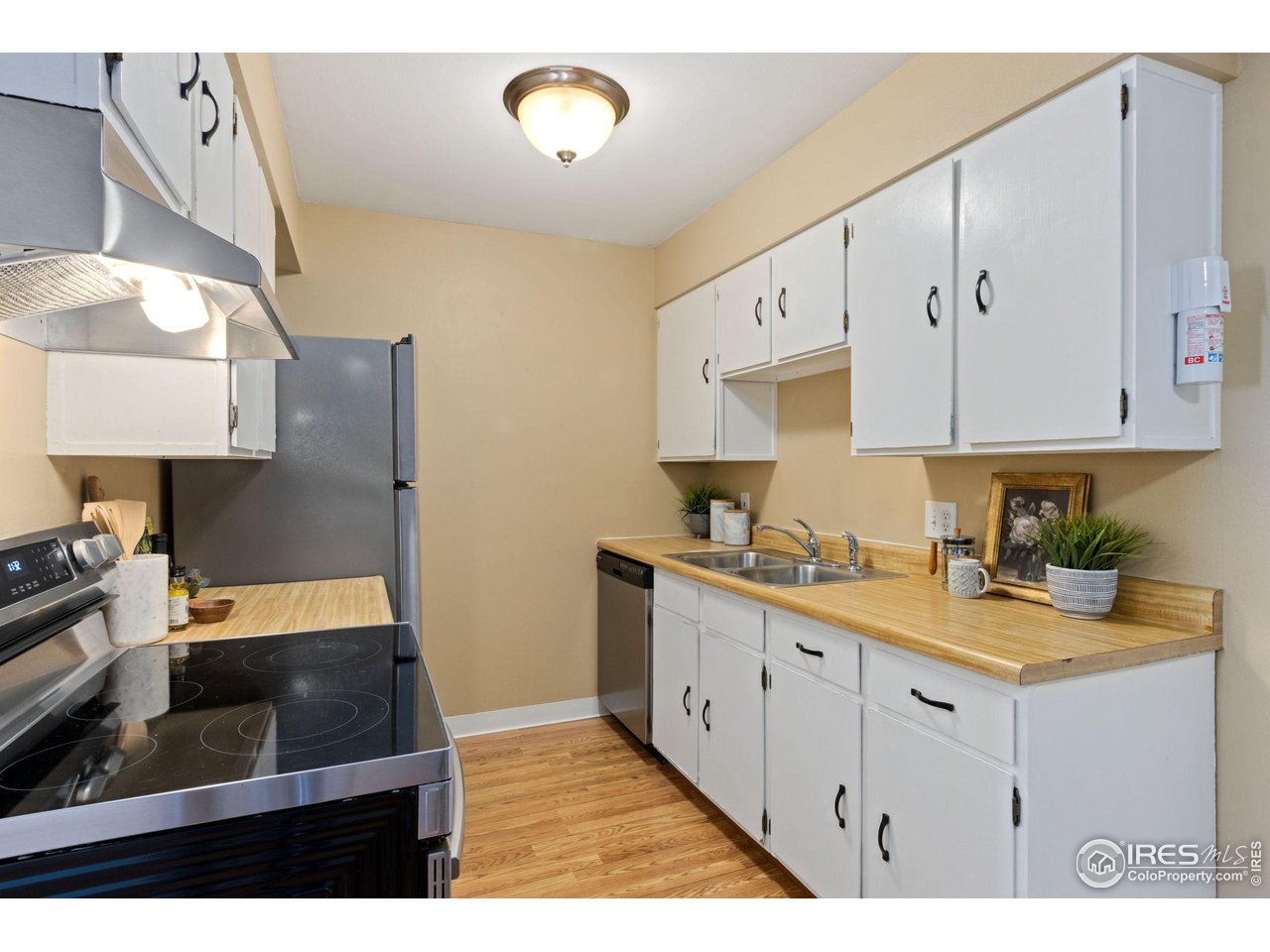 512 E Monroe Dr C338