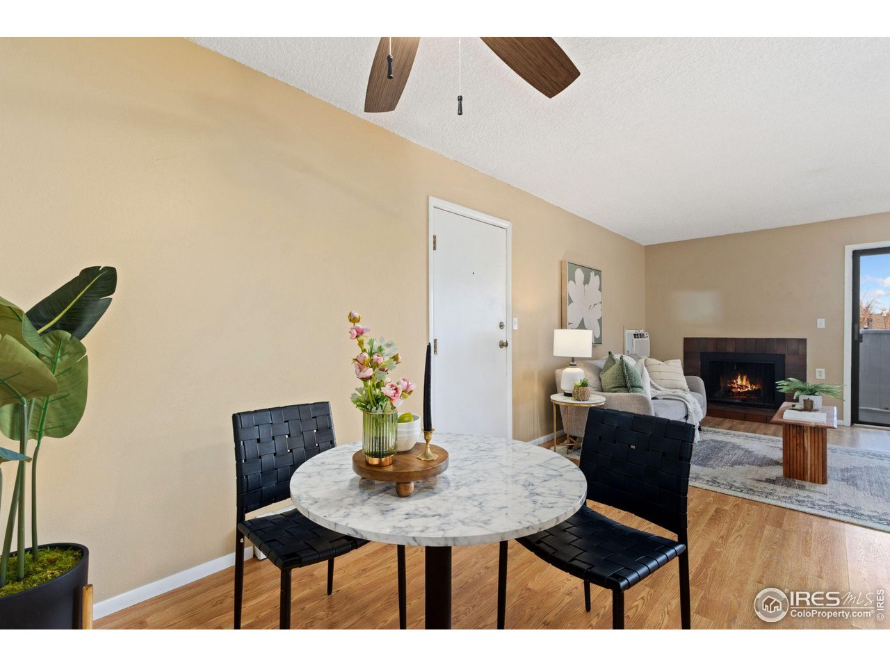 512 E Monroe Dr C338