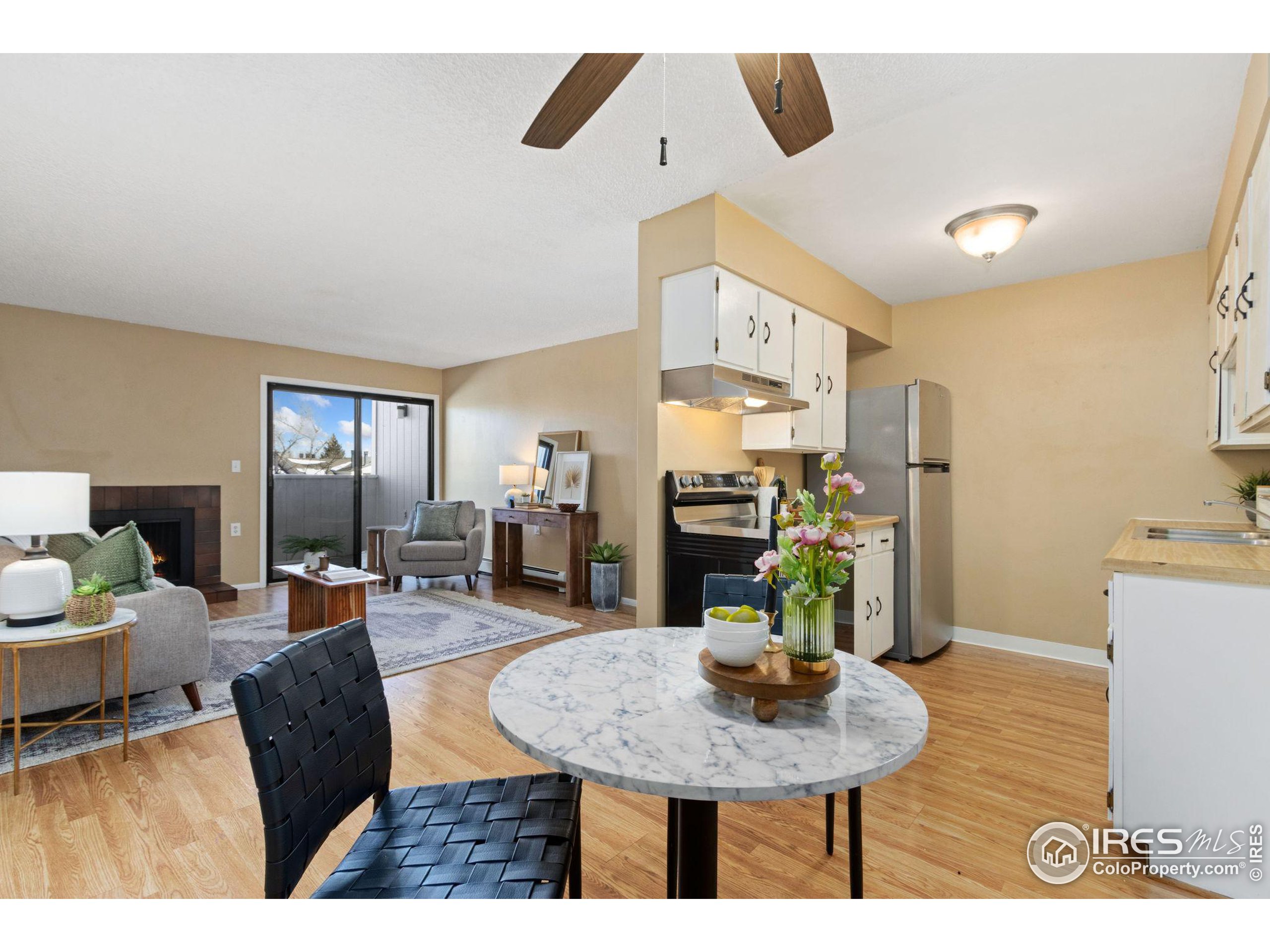 512 E Monroe Dr C338