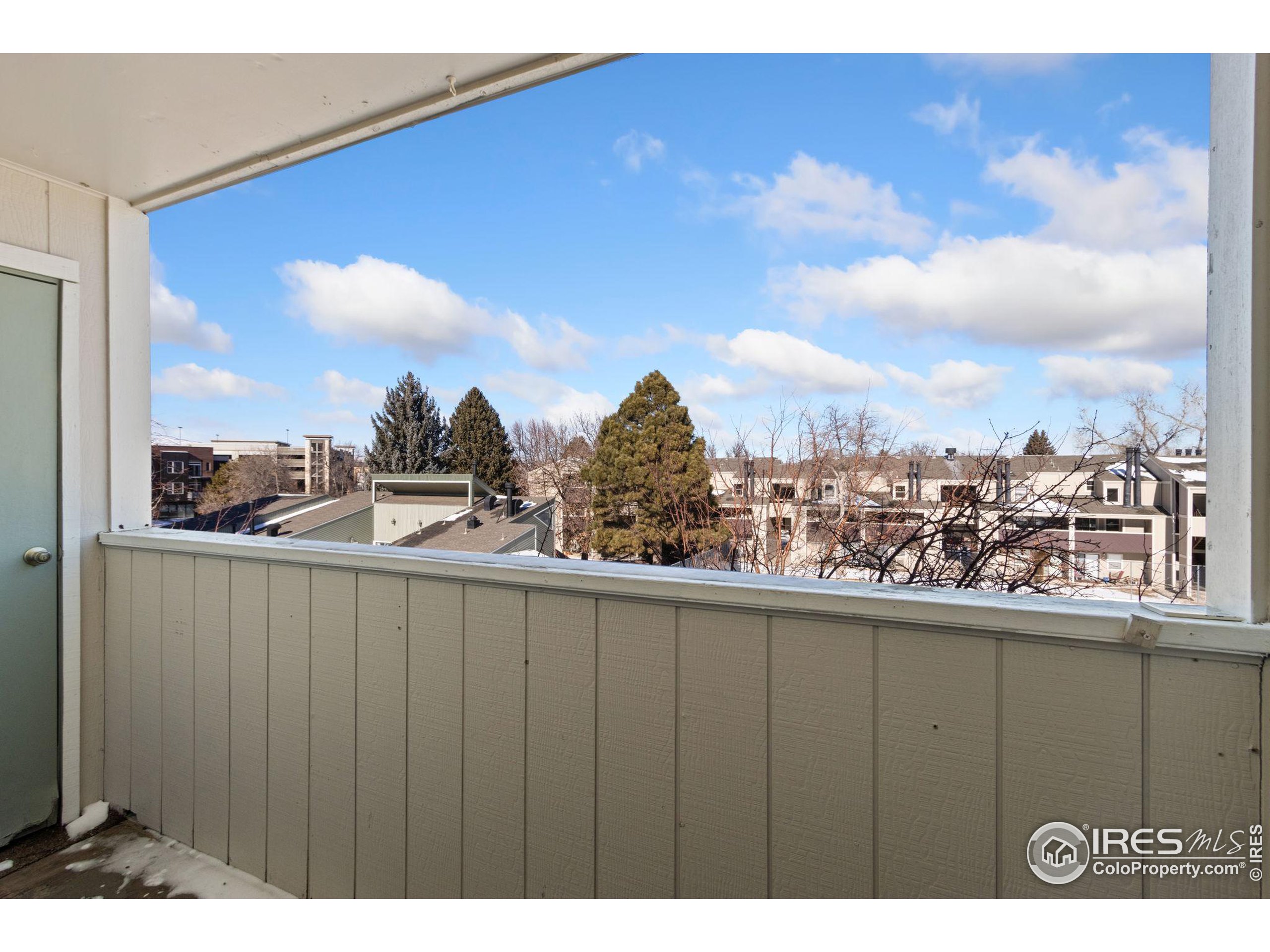 512 E Monroe Dr C338