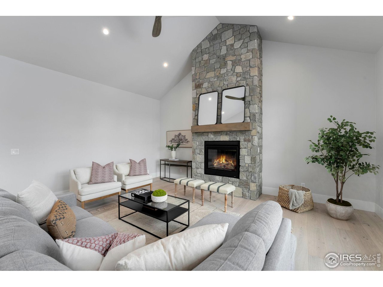6408 Foundry Ct
