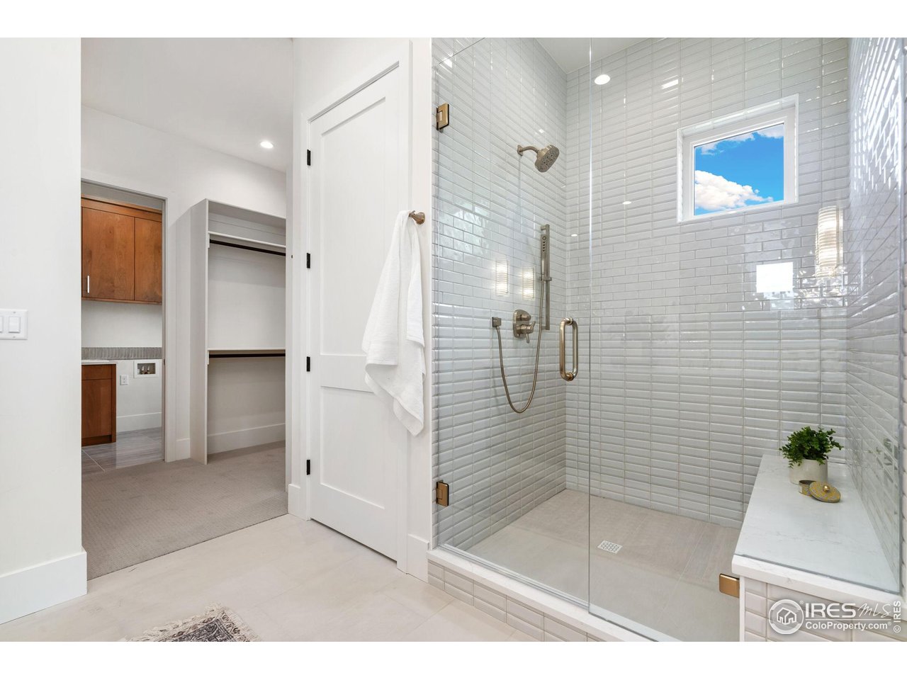 6398 Foundry Ct