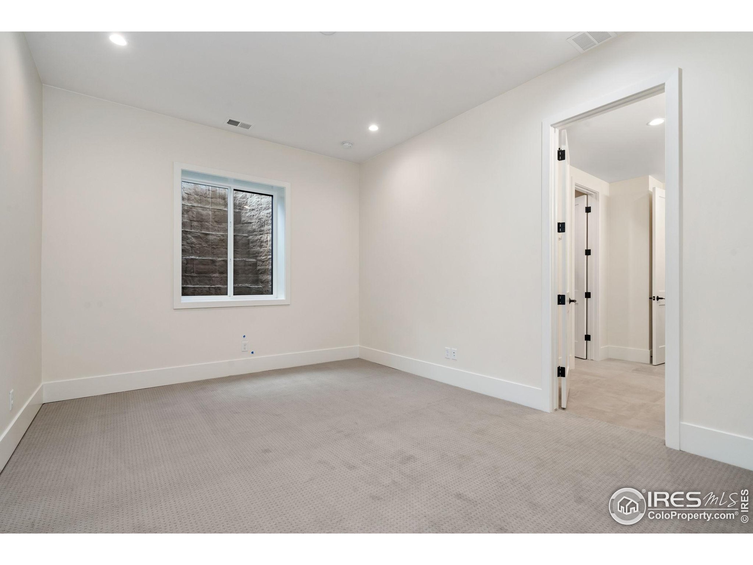 6398 Foundry Ct
