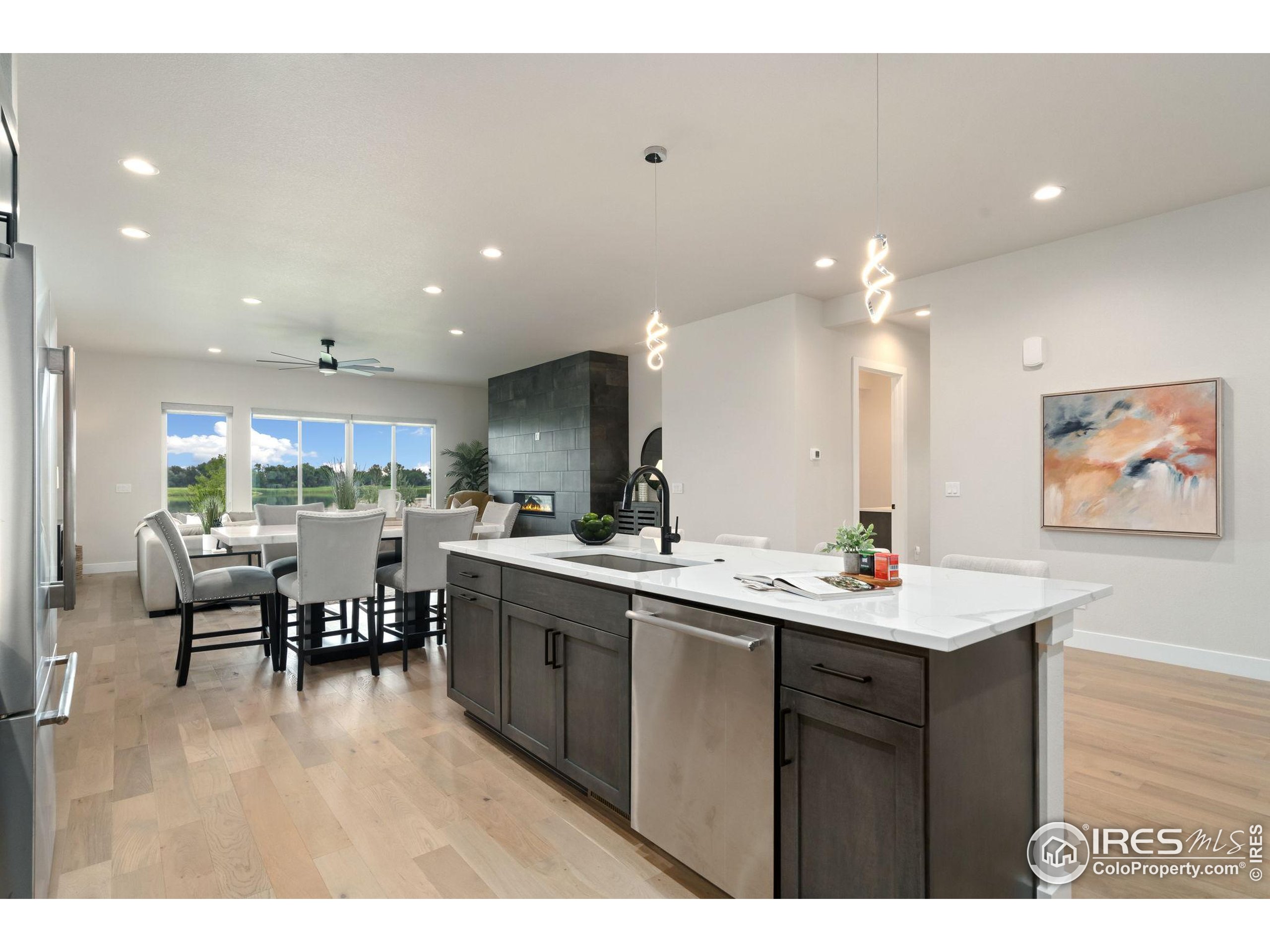 1729 Beachside Dr