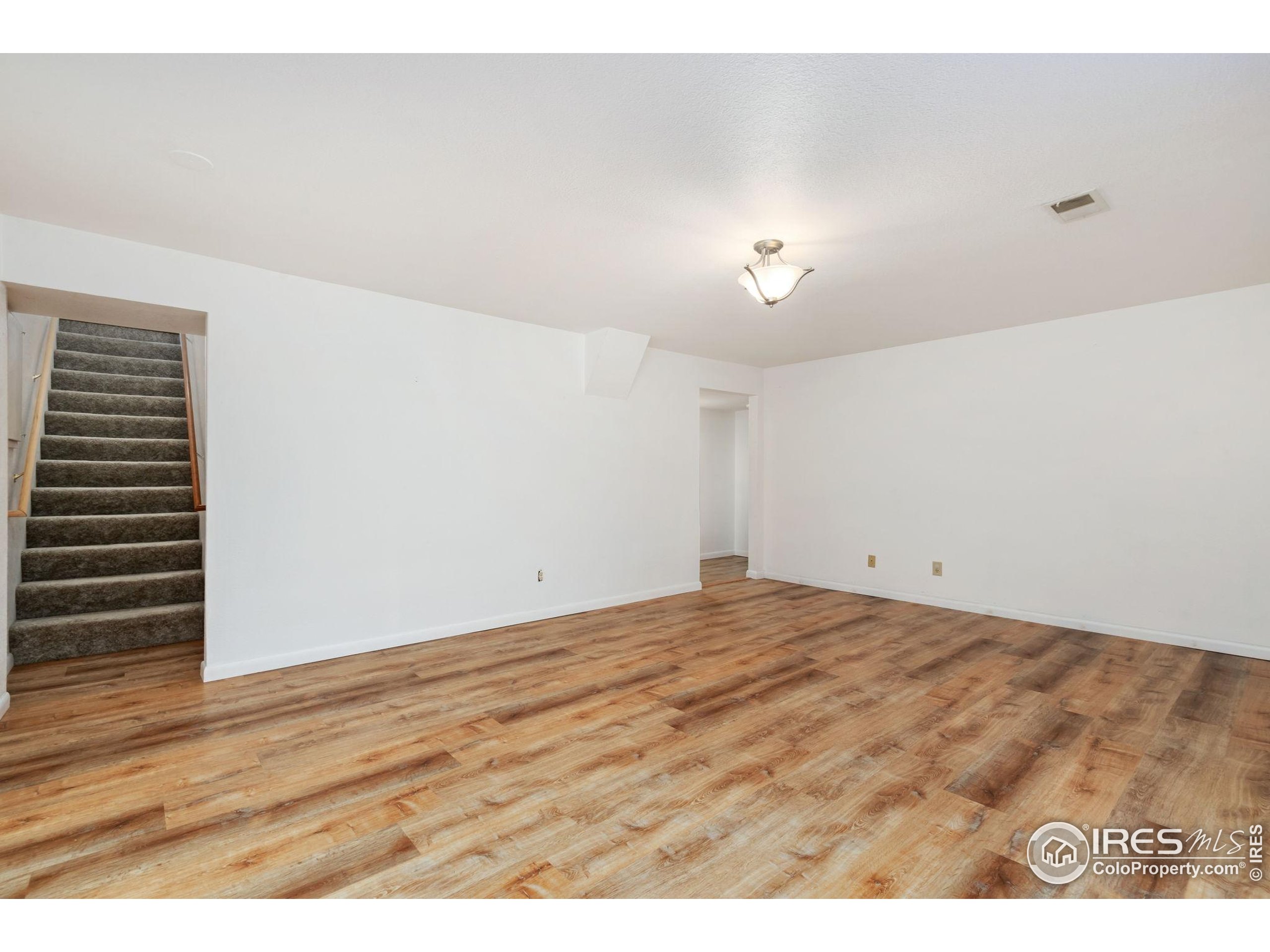 4331 W 16th St Rd
