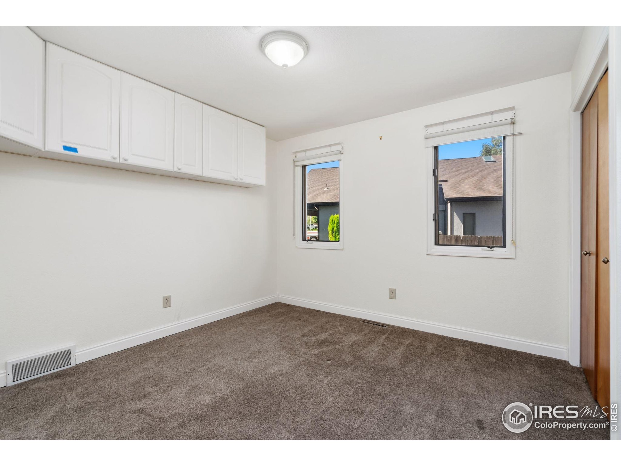 4331 W 16th St Rd