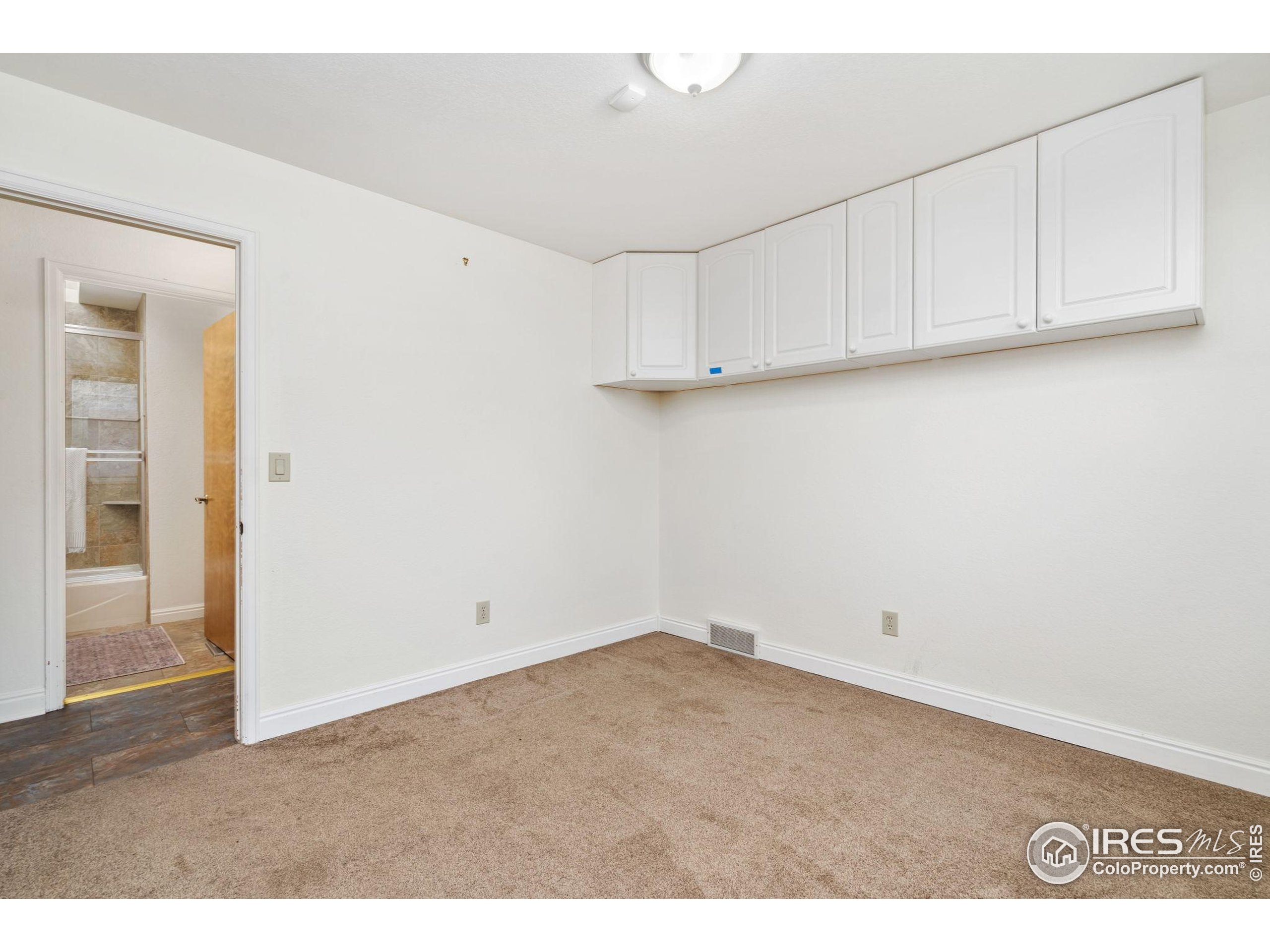 4331 W 16th St Rd