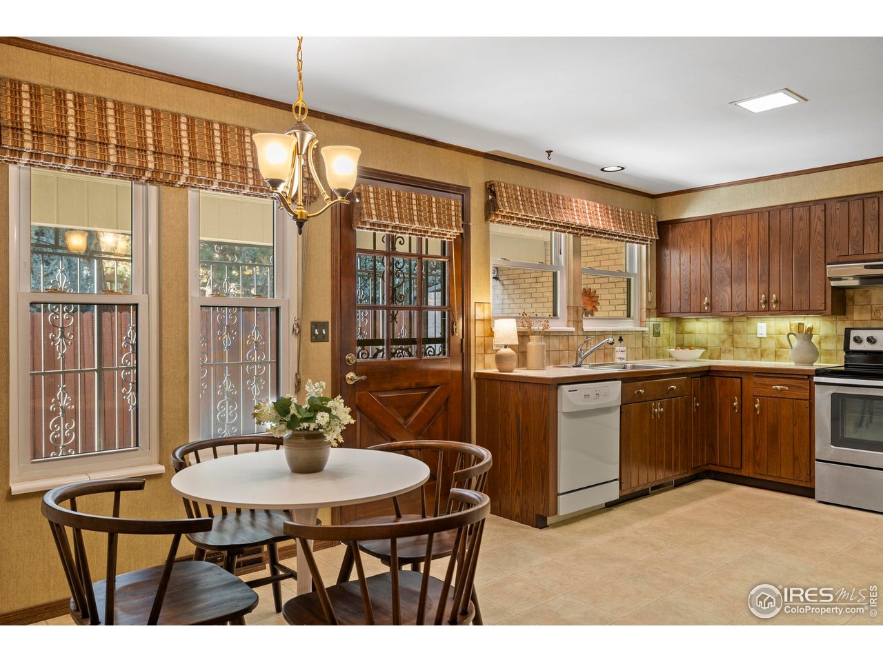 8516 W 10th Ave Lakewood