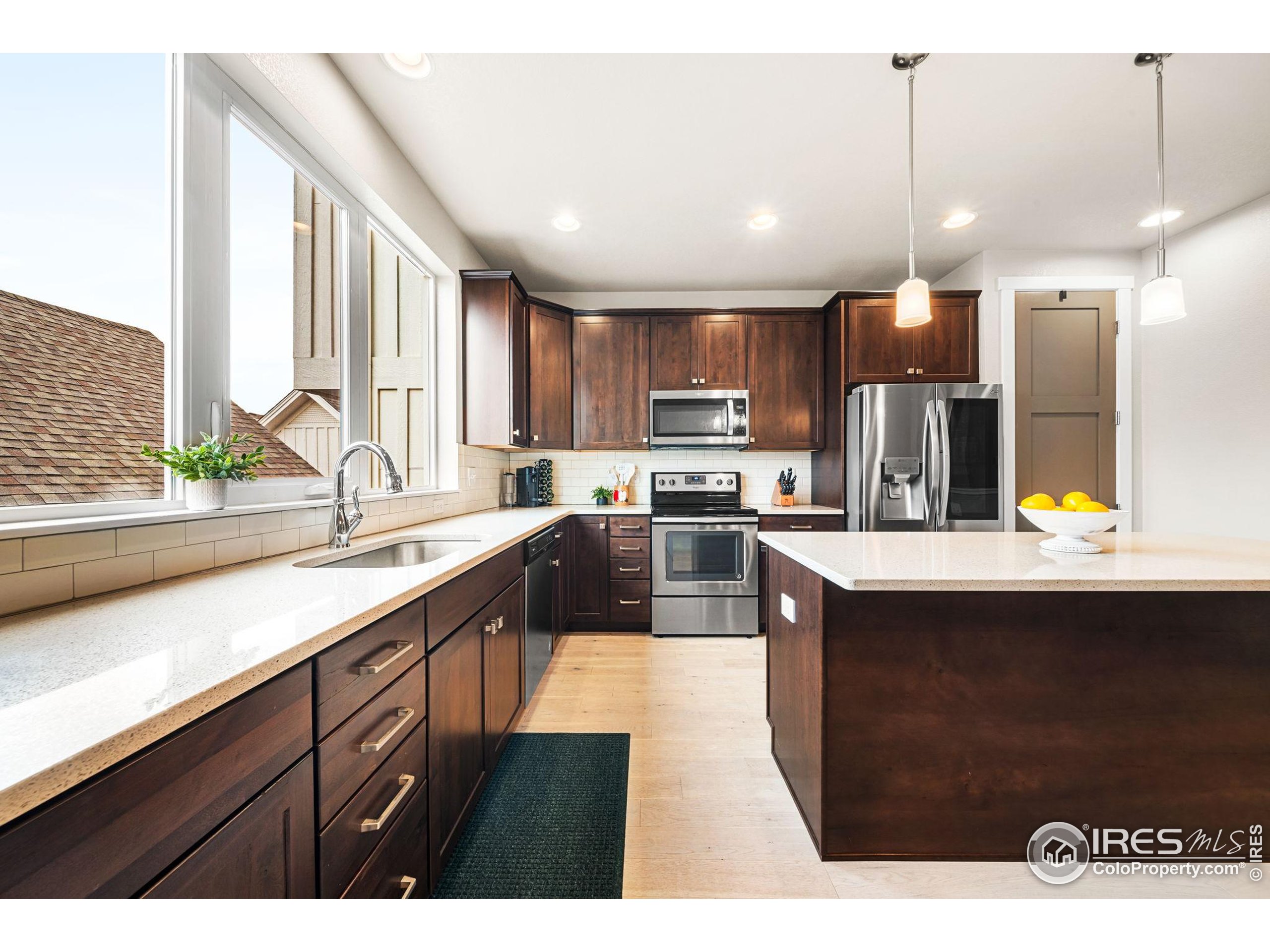 1120 Little Branch Ln