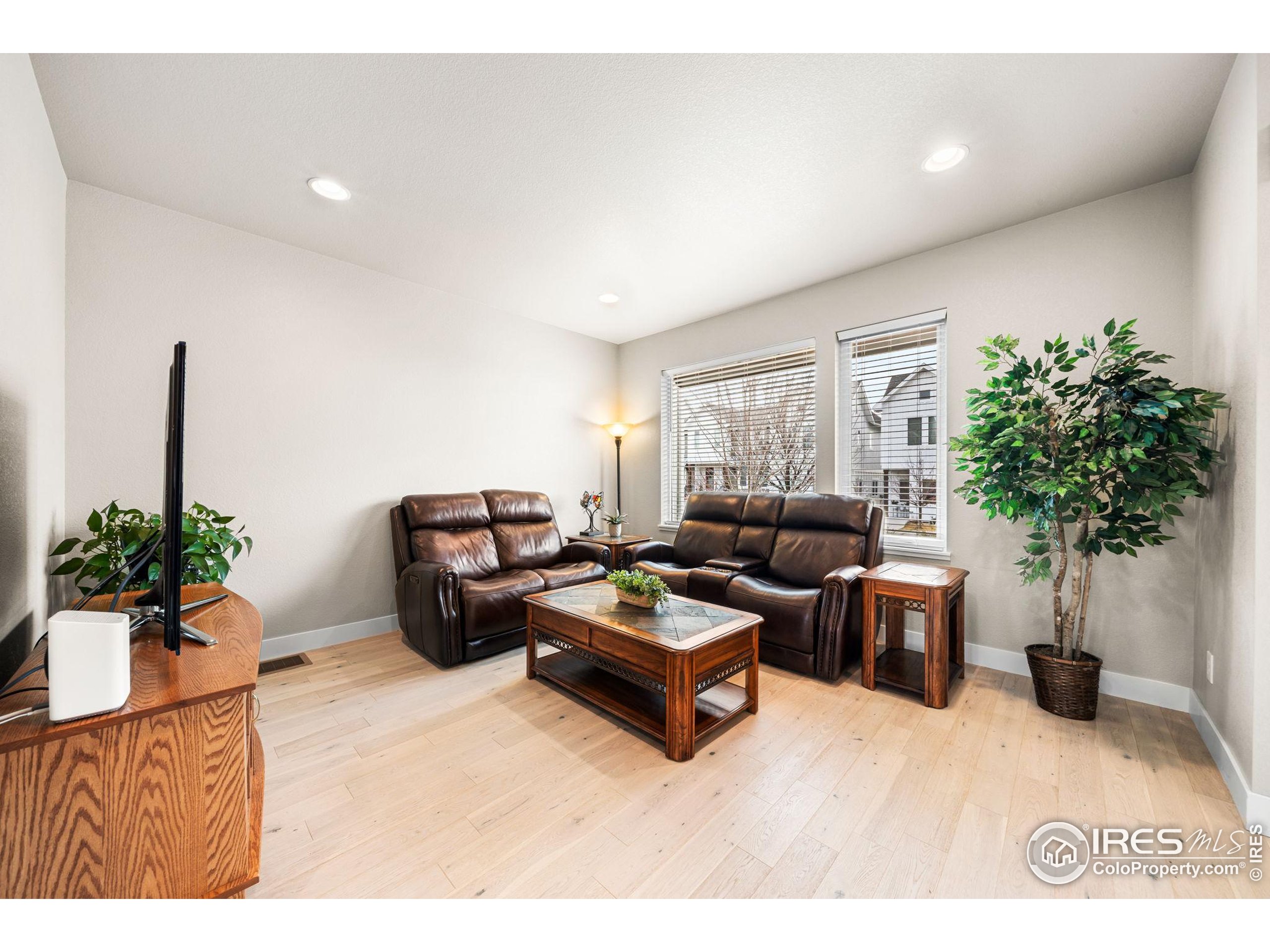 1120 Little Branch Ln