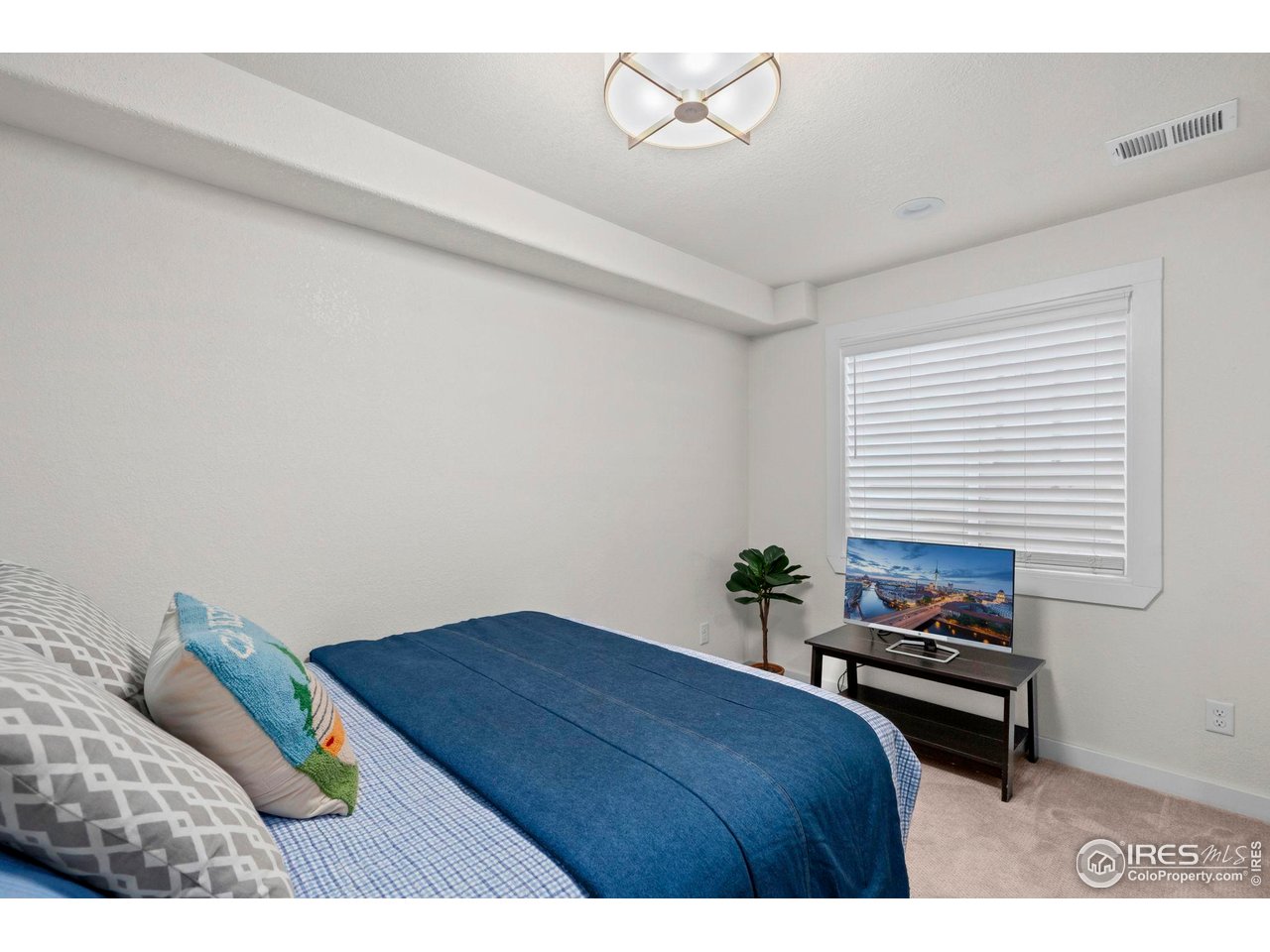 2771 Harvest Park Ln