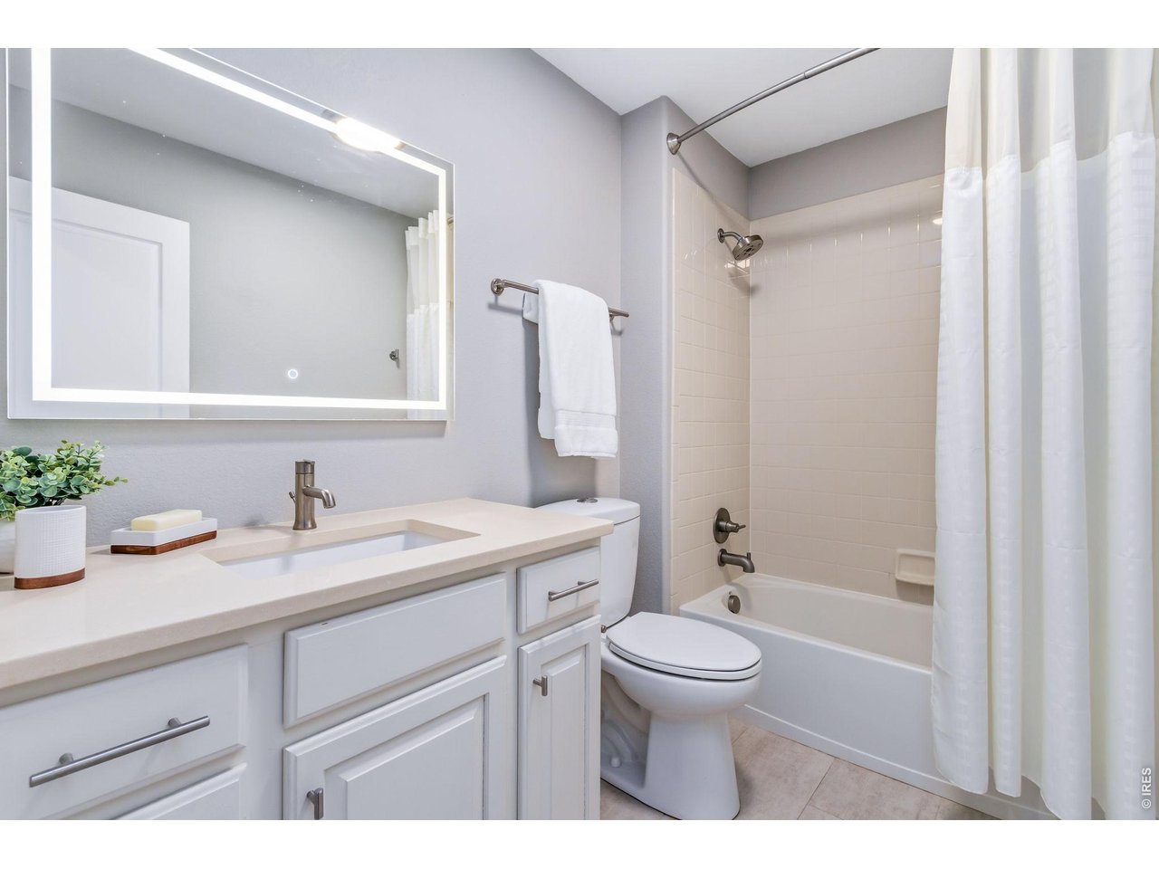 2908 Golden Harvest Ln