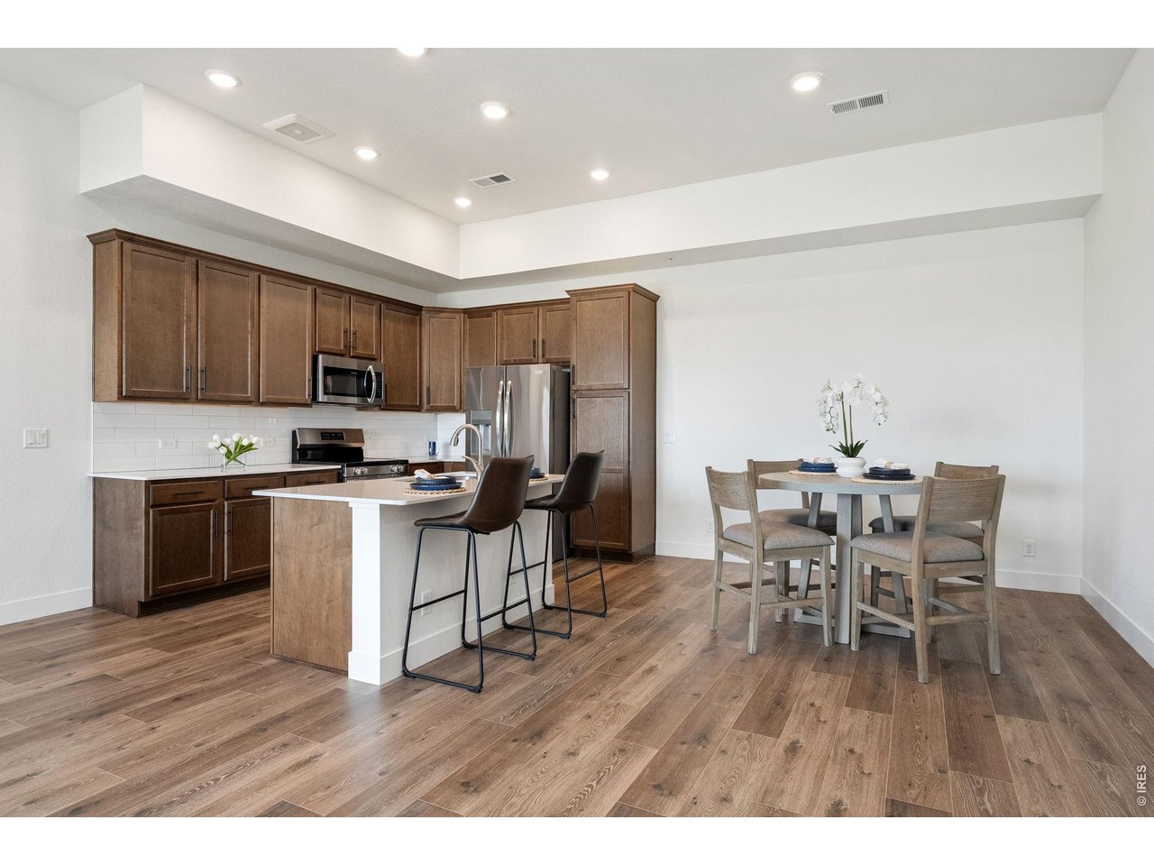 6826 School House Dr 204