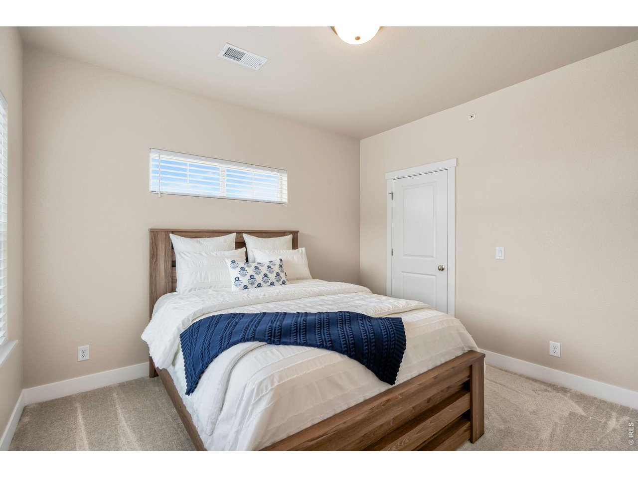 6826 School House Dr 204