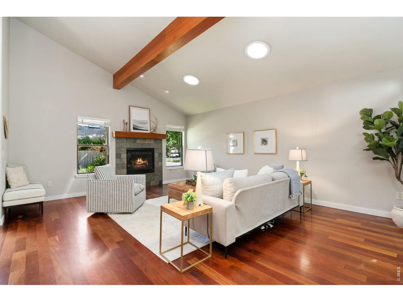 706 Sandpiper Pt