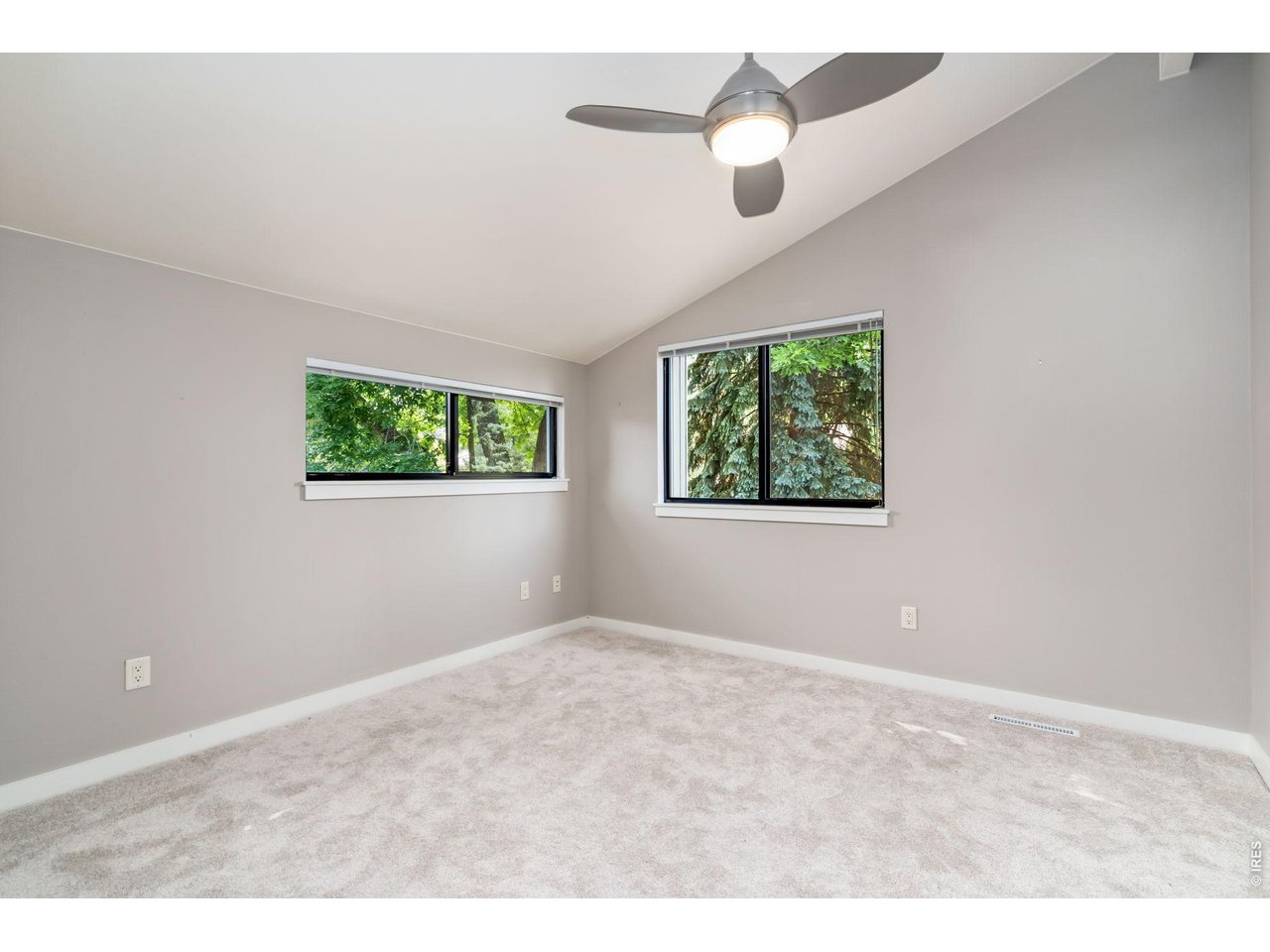 706 Sandpiper Pt