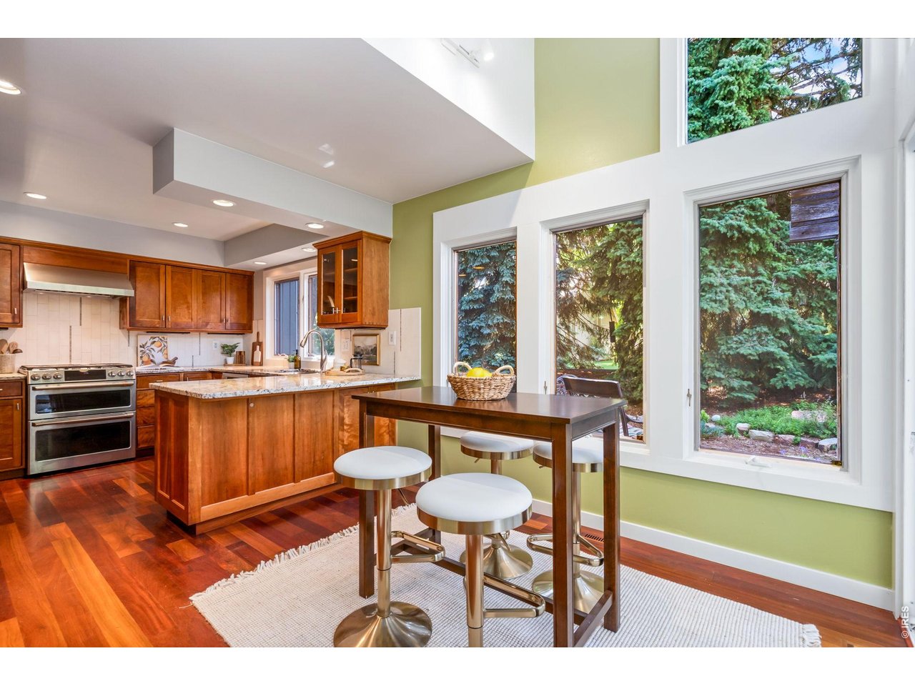 706 Sandpiper Pt