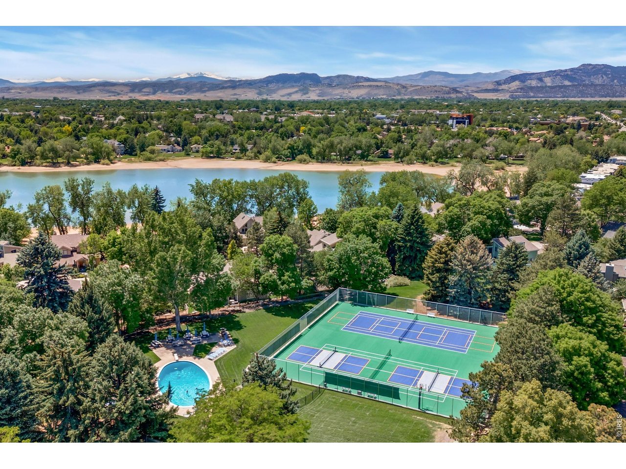 706 Sandpiper Pt
