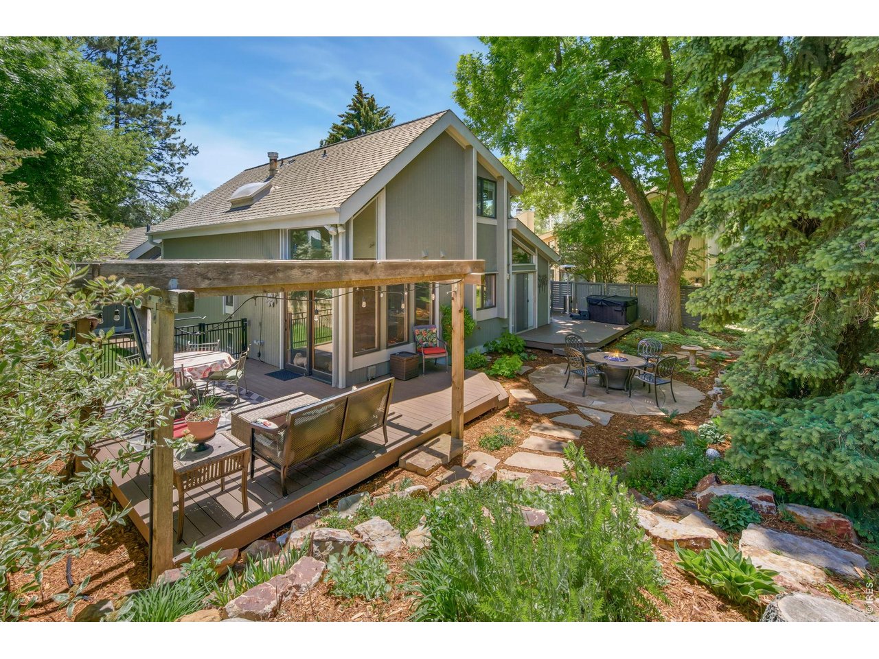 706 Sandpiper Pt