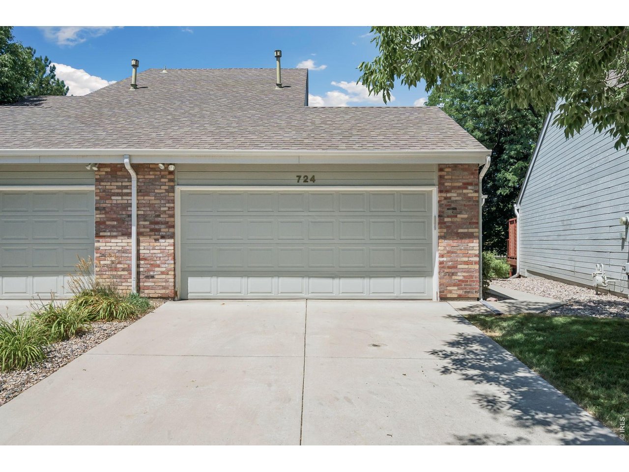724 Shadowmere Ct