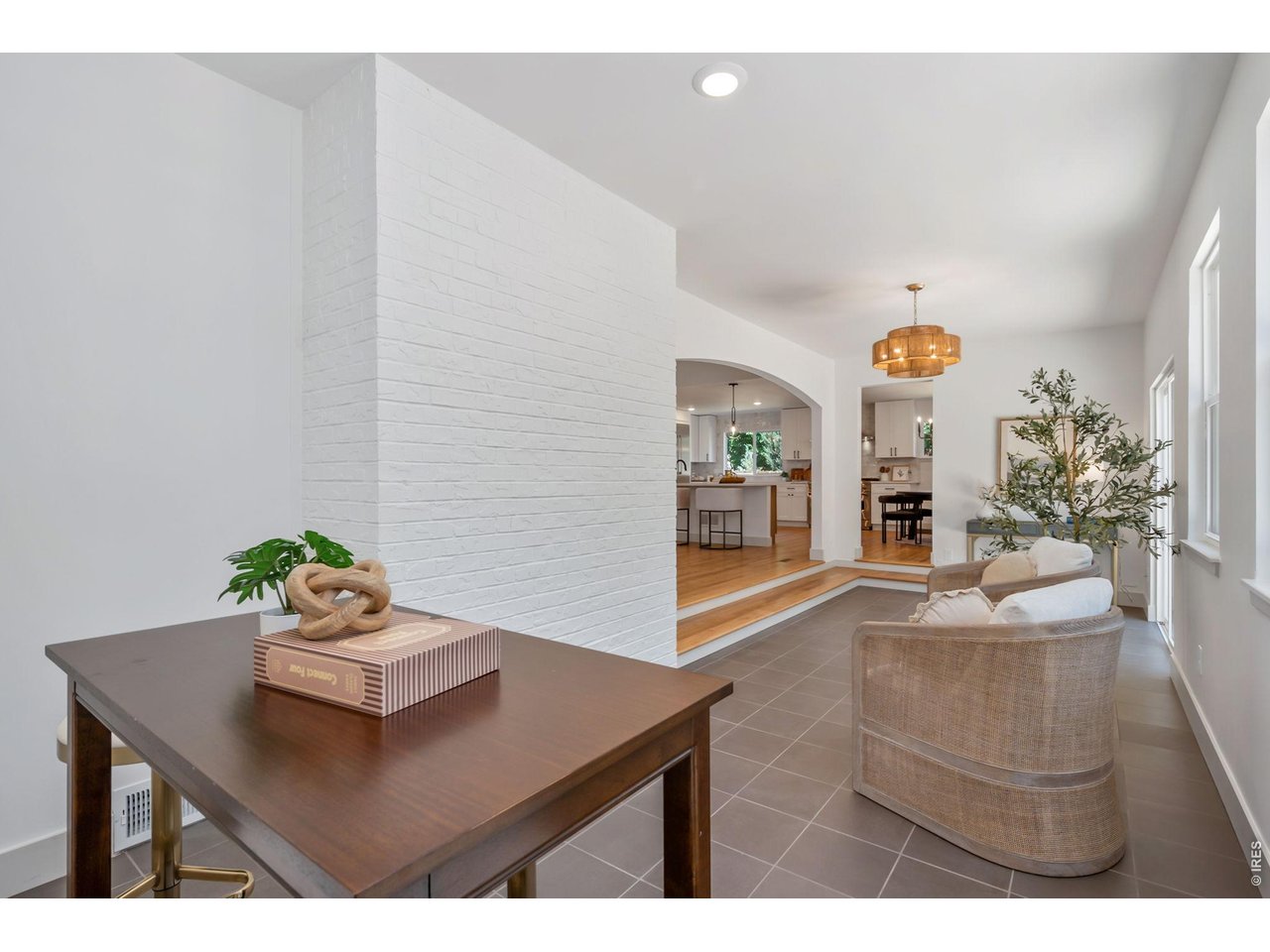 4100 Mount Vernon Ct
