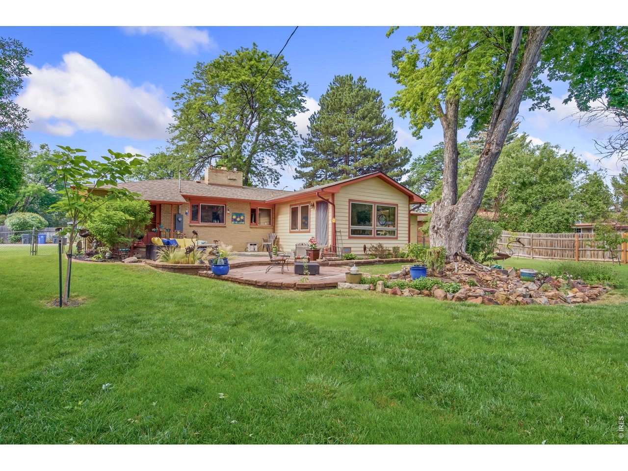 1309 Loch Mount Dr