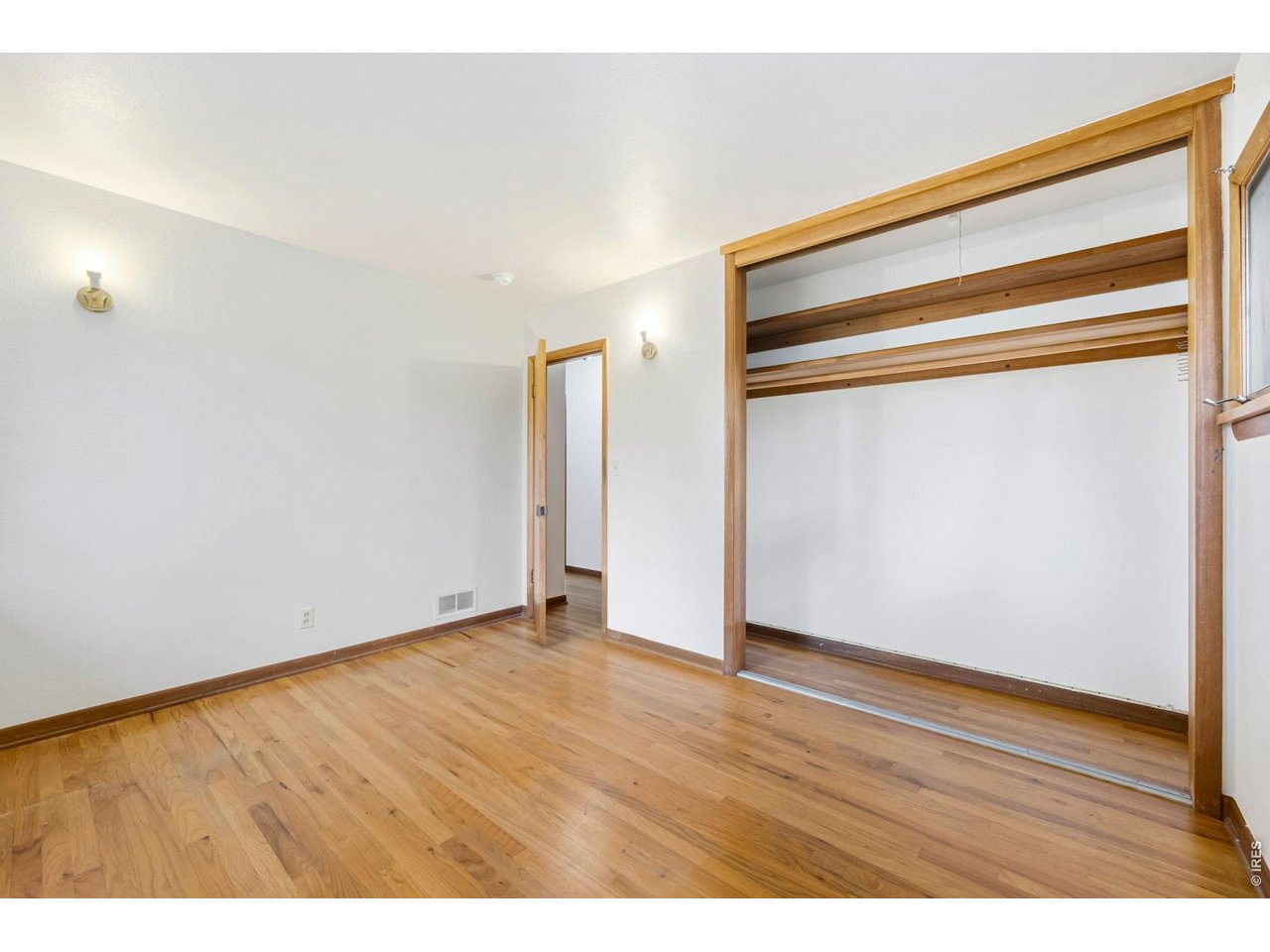 1309 Loch Mount Dr