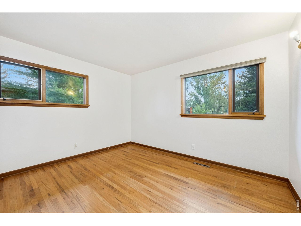 1309 Loch Mount Dr