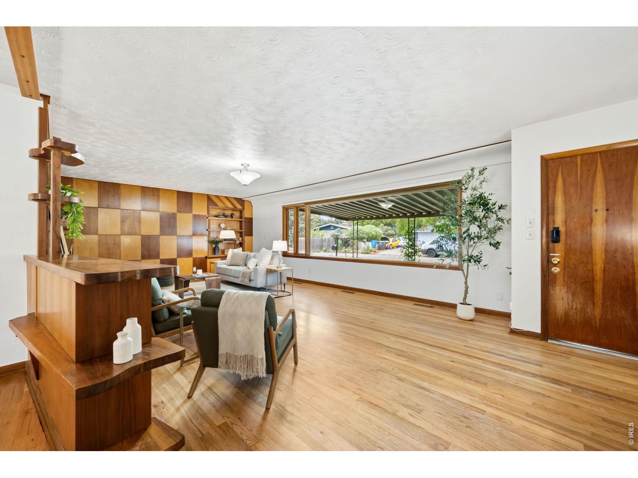 1309 Loch Mount Dr