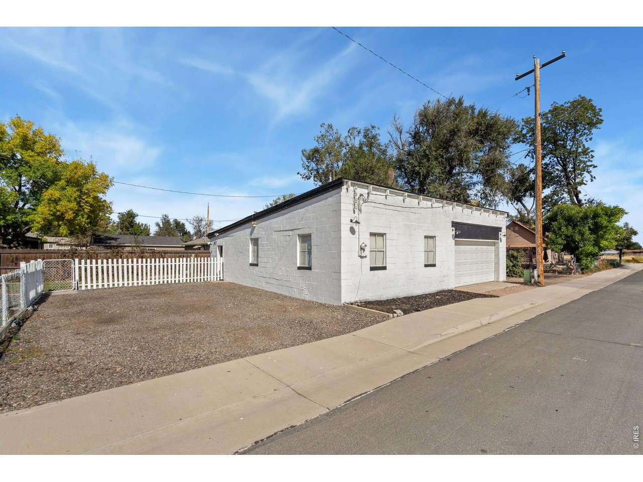 201 E 4th Ave
