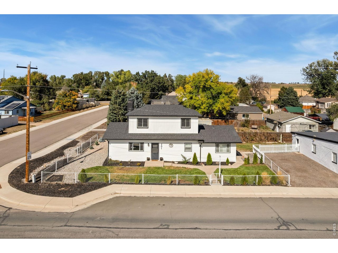 201 E 4th Ave