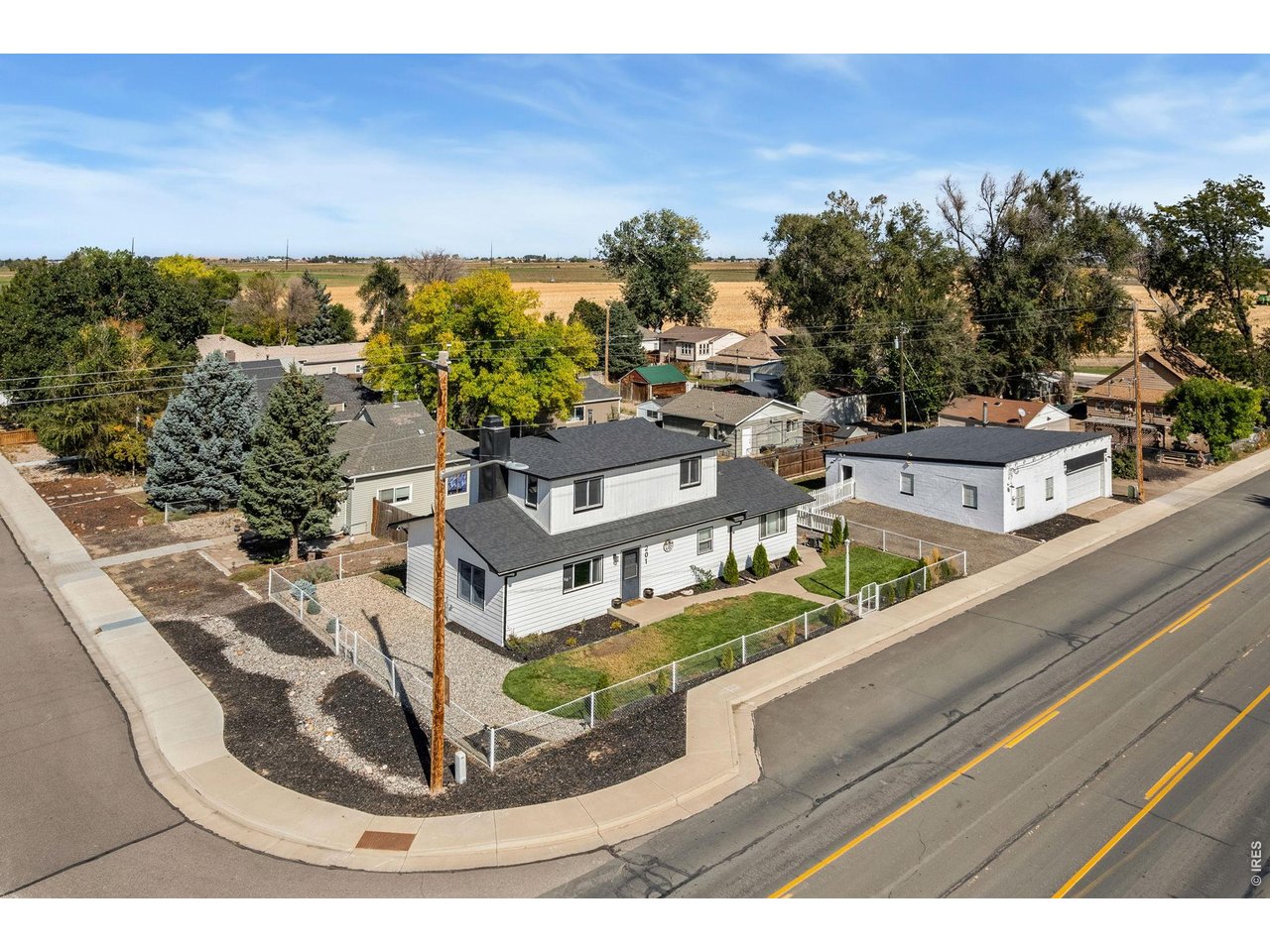201 E 4th Ave