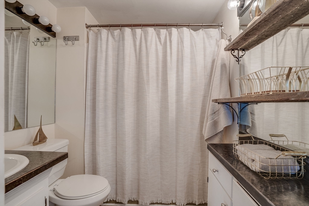 77 Pleasant St # 6