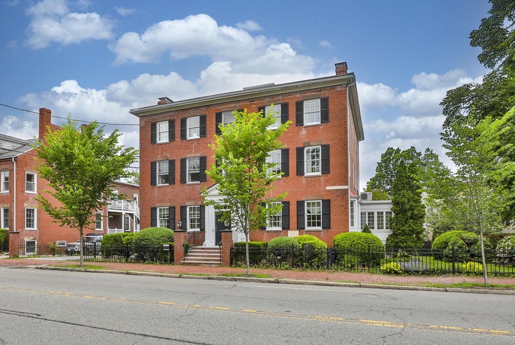124 High Street # 4