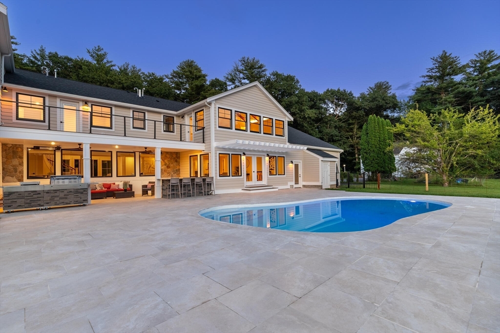 15 Rowley Bridge Rd