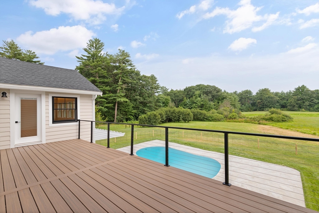 15 Rowley Bridge Rd