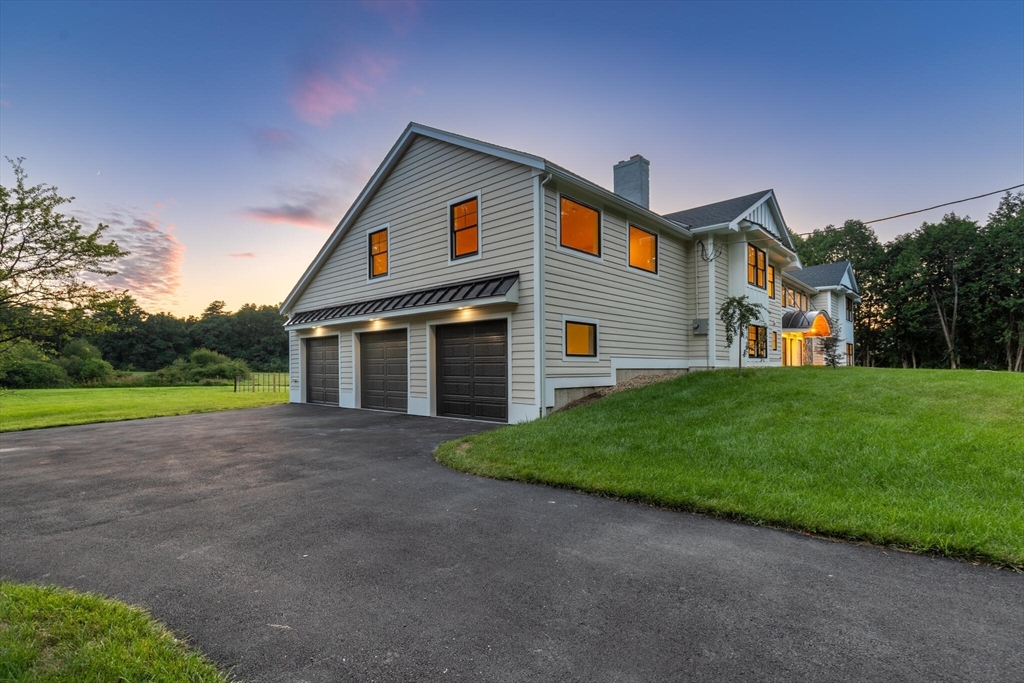 15 Rowley Bridge Rd