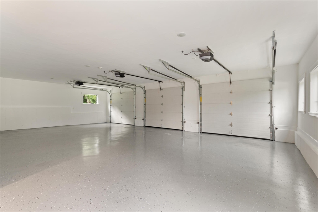 15 Rowley Bridge Rd