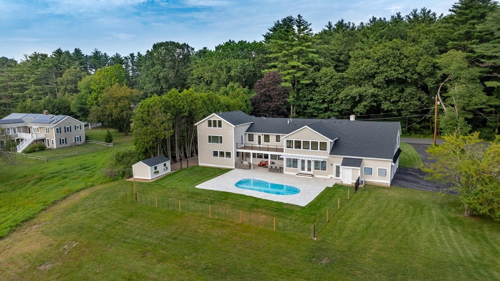 15 Rowley Bridge Rd