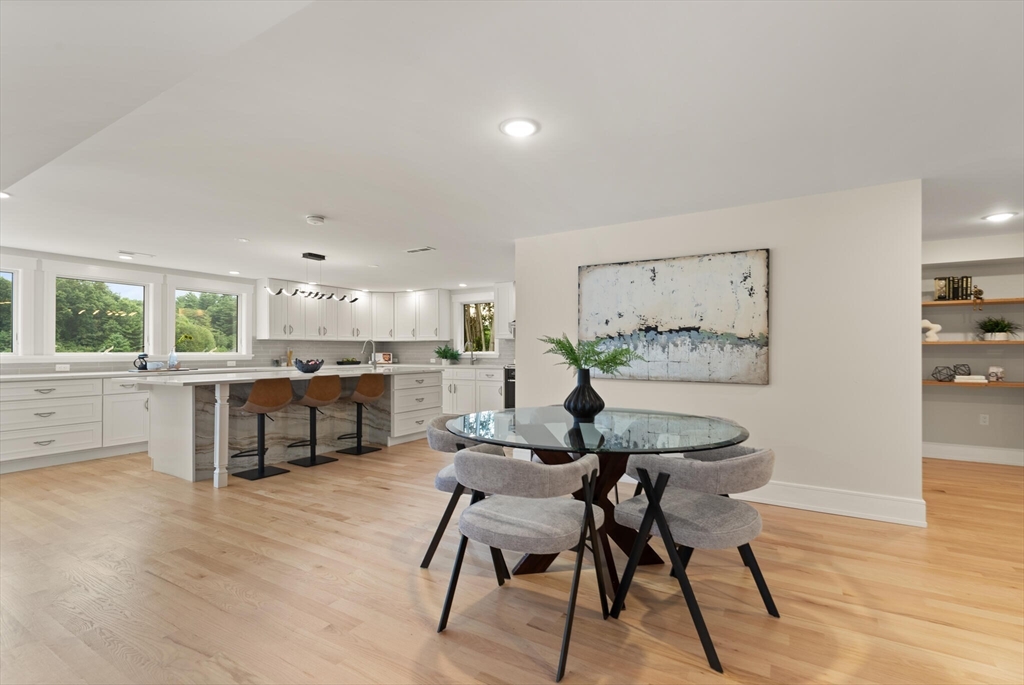 15 Rowley Bridge Rd