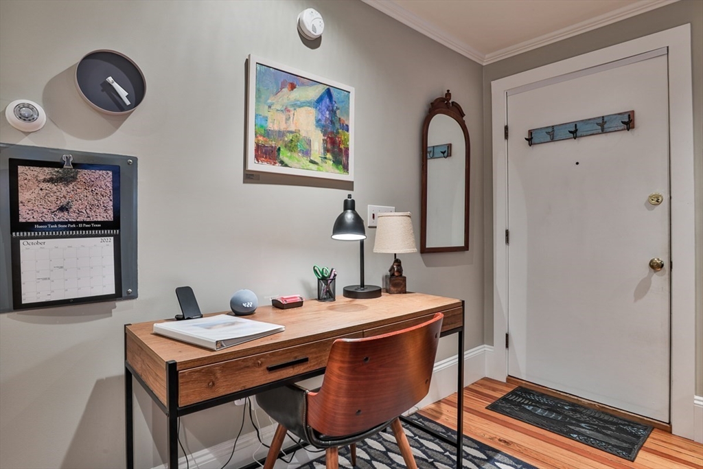 493 Commercial St # 1