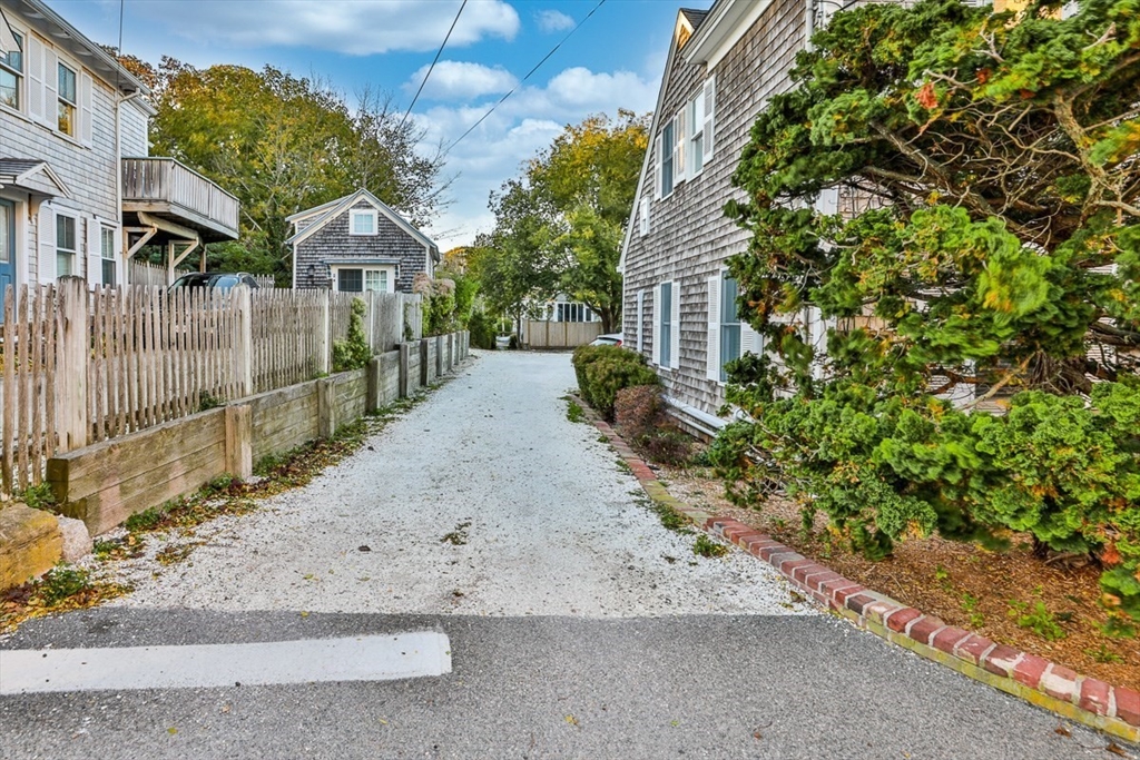 493 Commercial St # 1