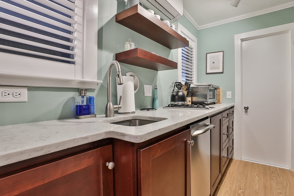 493 Commercial St # 1